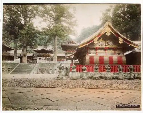 Sanjinko at Nikko. / Toshogu Schrein / Lagerhaus / Japan / Tochigi