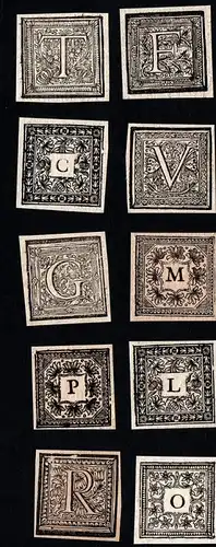 Konvolut von 10 Ornament Kupferstich-Buchstaben G, V, L, O, M, B, T, R, C, P ornament letters antique print gr