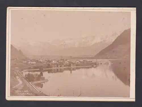 Zell am See mit dem stein. Meer.