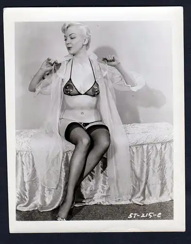 Unterwäsche lingerie Erotik nude vintage Dessous pin up Foto photo playful