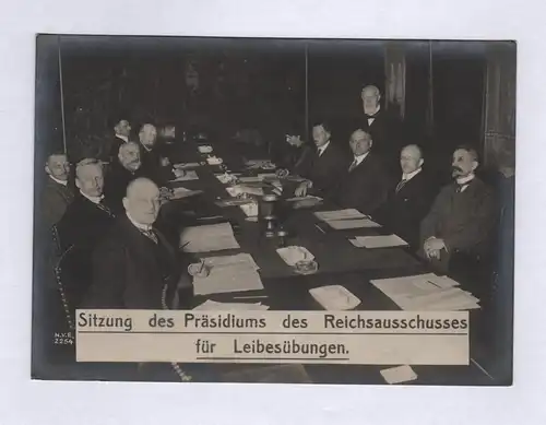 Sitzung des Präsidiums des Reichsausschusses - Reichsausschoß für Leibesübungen Sport Präsidium Präsident