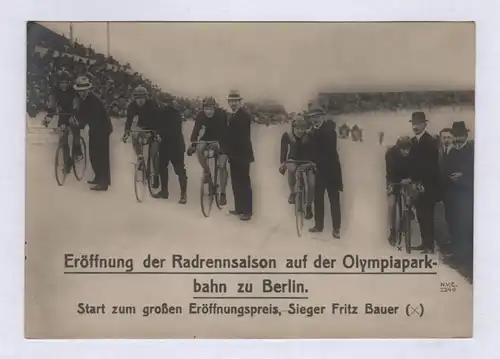 Eröffnung der Radrennsaison auf der Olympiapark-Bahn zu Berlin - Radsport Fahrrad Berlin Olympiapark Radrennsp