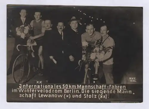 Internationales 50km Mannschaft-Fahren im Wintervelodrom Berlin - Radsport Fahrrad Berlin Radrennsport Radrenn