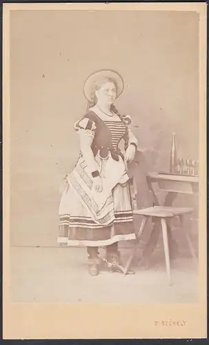 Anna Kratz (1837-1918) in Wallenstein - Schauspielerin Sängerin Sopran Oper Wien / Portrait CDV Foto Photo vin