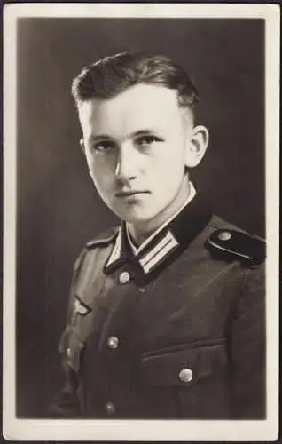 (Porträt eines jungen Mannes in Uniform) - Soldat soldier / Wehrmacht WWII 2. Weltkrieg