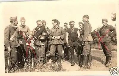  Originalfoto 6x9cm, gefangene Franzosen+Deutsche Soldaten, 1940