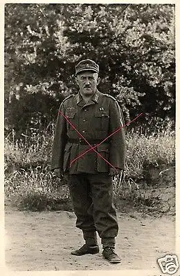  Originalfoto 9x13cm, älterer Soldat, Ordenspange, ca. 1944
