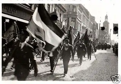  Originalfoto 6x9cm, Parade Berlin Frankfurter Straße