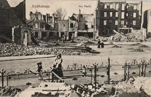  Foto AK, zerstörtes Eydtkuhnen, Am Markt, 1917