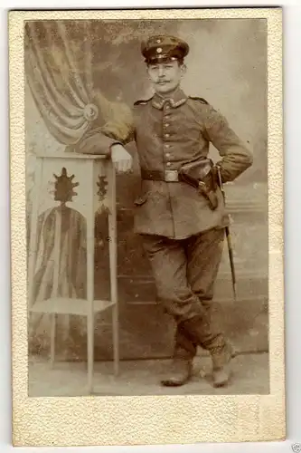  CDV 10,5x6,5cm Uffz. mit Luger Pistole, ca. 1916