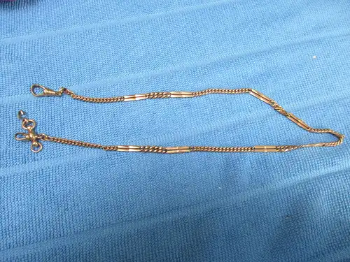 Alte Uhrenkette gestempelt Union A * D
11,64 g  - Länge 45 cm