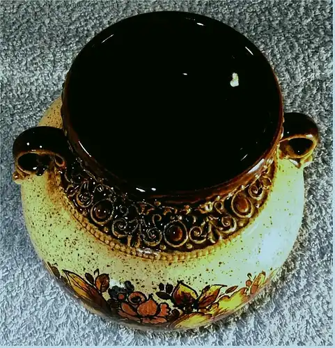 Keramik-Vase mit 2 kleinen Henkeln / Blumenmuster - ca. 19 cm Länge