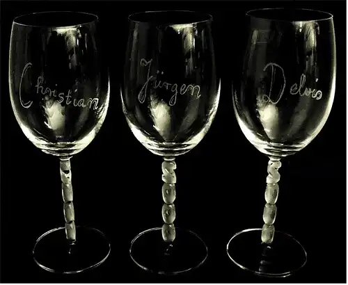 3 Weingläser aus Kristallglas - Von Schott Zwiesel -

Mit Namensgravuren : Christian , Jürgen , Delvis
