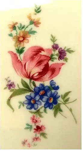 4 x kleine Kuchenteller / Dessertteller -

Mit farbigen Blumen-Mustern / Goldornamente -

ca. 16,8 cm Durchmesser
