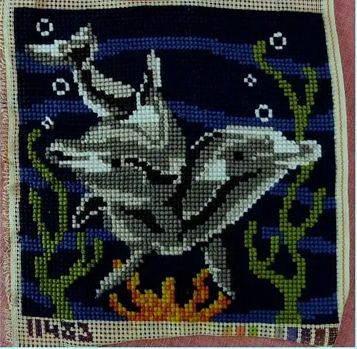 Gobelin-Bild - Delfin im Wasser -
 ca. 40 x 40 cm Größe