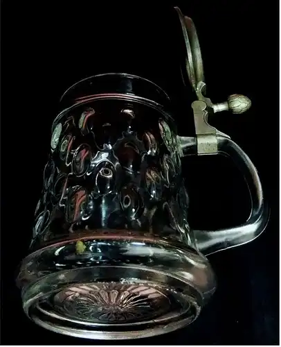 Bierkrug aus Glas - Mit Zinndeckel -

 Ca. 0,5 Liter Volumen - 
 