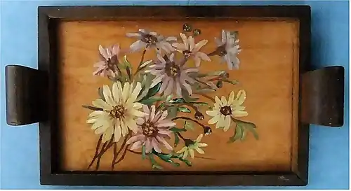 Rechteckiges Tablett aus Holz - Mit Blumen bemalt - ca. 21,5 x 38 cm