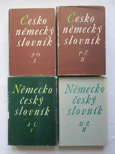 Státni Pedagogické Nakladatelstvi: Slovnik - Nemecký / Pädagogischer Staatsverlag: Wörterbuch - Tschechisch  (in vier Bänden). 