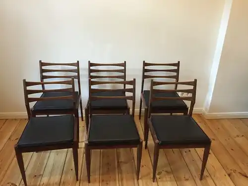 6 skandinavische Stühlen 