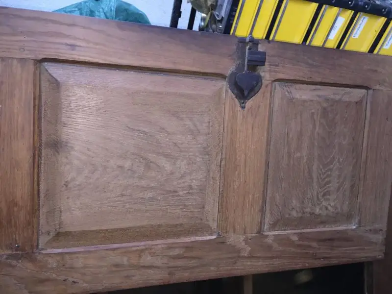 antiker Eichenschrank aus dem 18Jhr. 3
