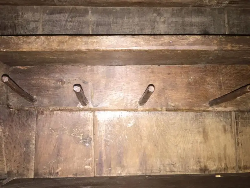 antiker Eichenschrank aus dem 18Jhr. 4