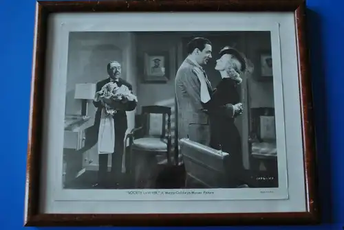 Orginal Hollywood-Film-Szenenfoto der 1940er mit Rahmen. Film SOCIETY LAWYER von Metro-Goldwyn-Mayer Picture.