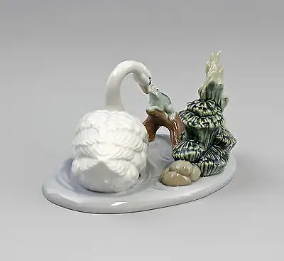 Porzellan Schwan und Frosch 