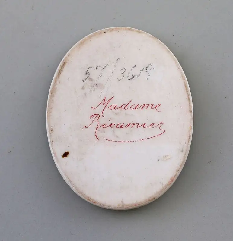99840002 Porzellan-Plakette mit Portrait Madame Recamier v. Francois Gérard 1