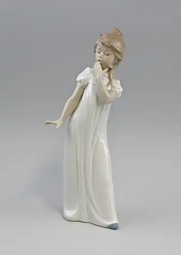 #9956112 Porzellan-Figur Gähnendes Mädchen Nao Lladro Spanien H30cm