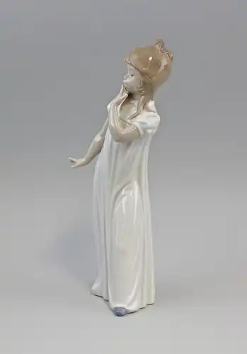 #9956112 Porzellan-Figur Gähnendes Mädchen Nao Lladro Spanien H30cm