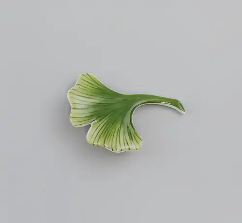 Ginkgo-Blatt Porzellan Brosche grün Kämmer 4x3,5cm 9944313