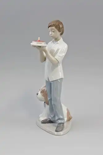 Zum Geburtstag Junge - Torte und Hund Nao Lladro Spanien 9956096