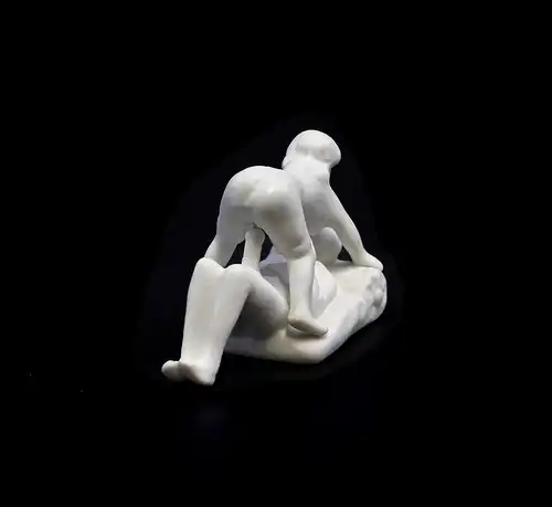 Porzellan Figur bisquit Erotische Miniatur Kamasutra Kämmer H3,5cm 9944329