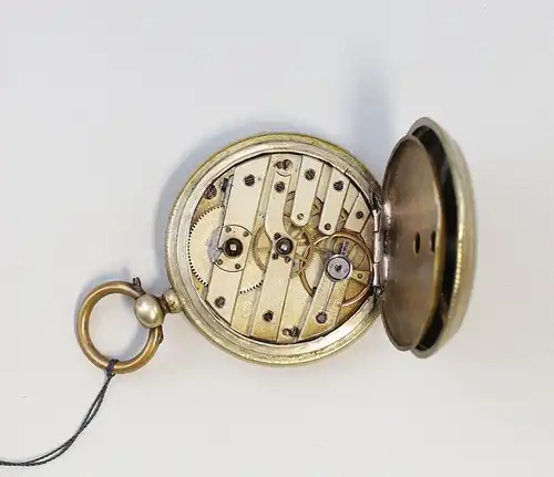 8220013 Schlüssel-Taschenuhr um 1880