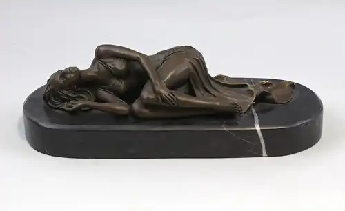 9973188 Bronze Skulptur Dame Akt ruhende Frau Schlafende 31x12x10cm