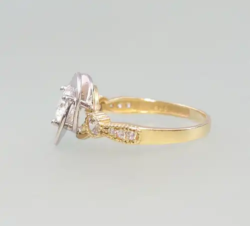 8325101 585er Gold Designer-Ring Blüte mit weißen Steinen und Zirkonia