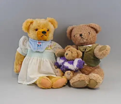 8310025 Teddy-Familie 3 Teddys Mutter Vater Kind Plüsch alt