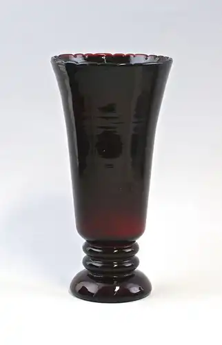 8335097 Glas Vase Bayerischer Wald um 1920 Rubinglas