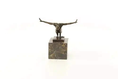 9973481-dss Bronze Skulptur Figur Nackter Mann 15x7x14cm