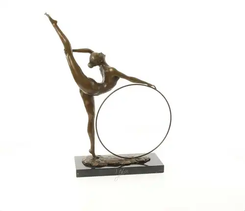 9973479-dss Bronze Skulptur Figur Reifen Tänzerin 57x14x46cm