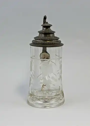 8348013  handgeschliffener Glas Bierkrug Zinndeckel Lyra Bier-Humpen um 1900