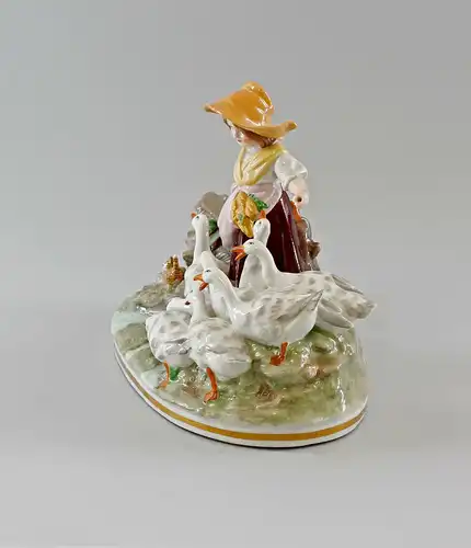 Porzellan Figur Mädchen mit Gänsen Gänseliesel Ernst Bohne 27x22cm 