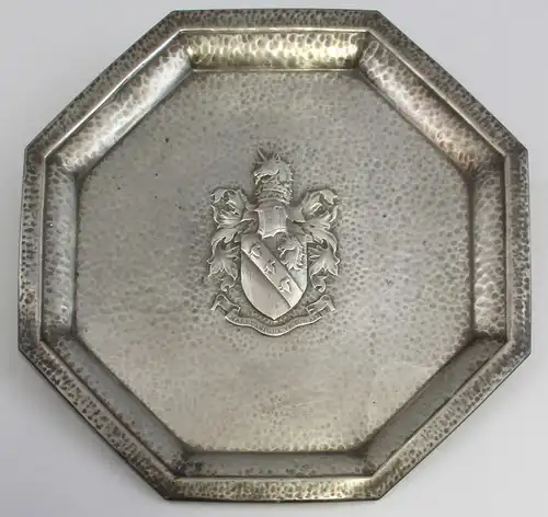 Wappenteller Zinn England 8-eckig Spruchband "Mars denique Victor est" 99833115