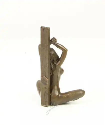 9973246-dsp Bronze Skulptur Mädchen Akt Handschellen Erotik 14x6x10cm