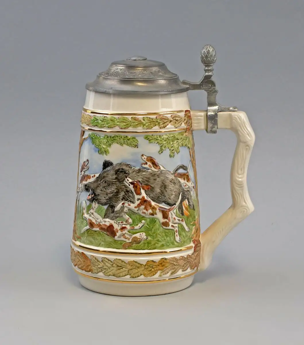 9959172 Porzellan Bierkrug 1L Relief handbemalt Jagd Zinnd. Sonderposten H22cm 0