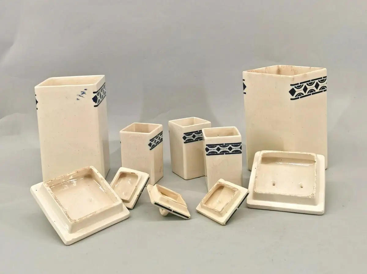 8645060 Keramik Garnitur Art deco 5 Vorratsdosen 1