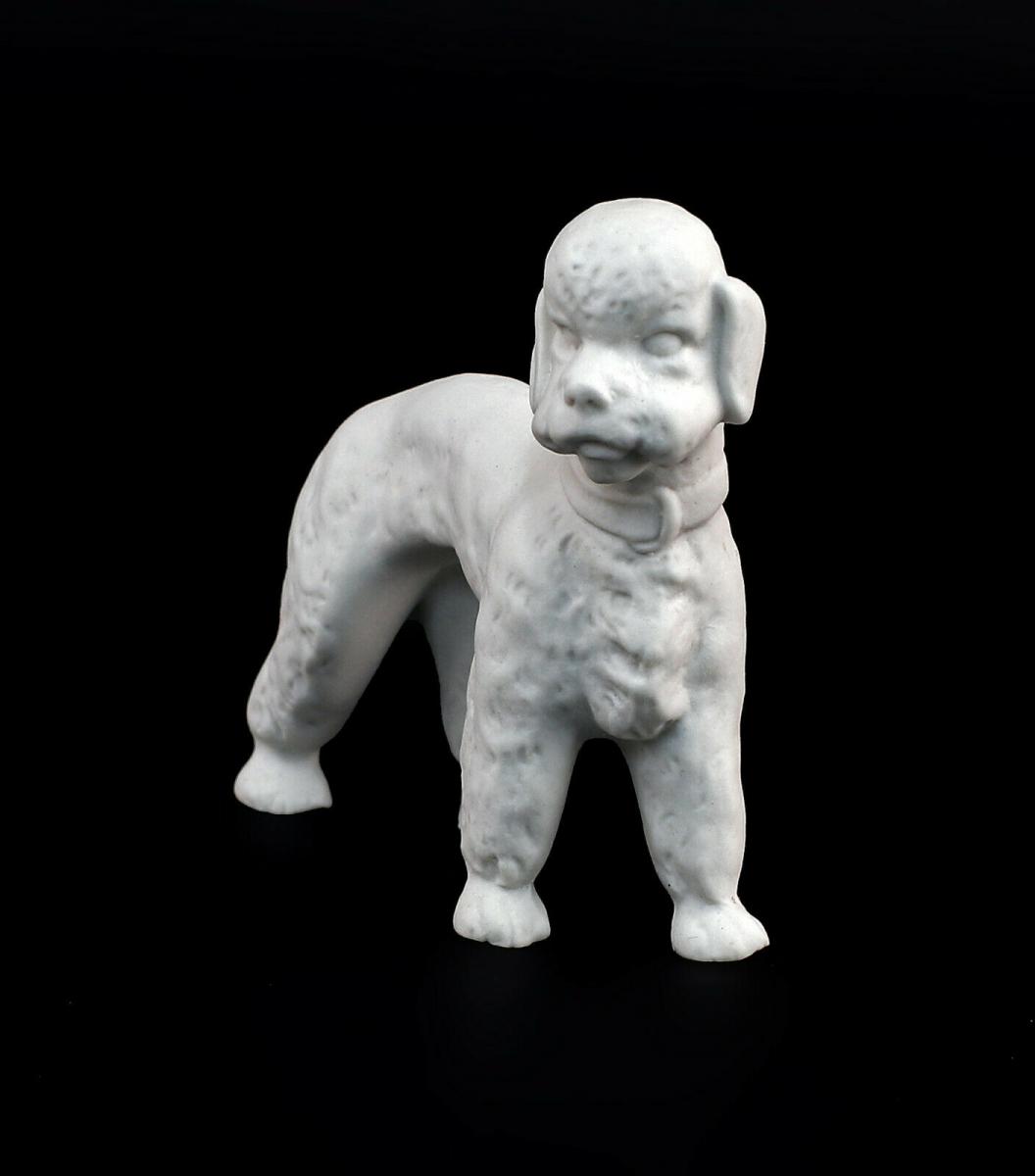 9942865 Porzellan Figur Wagner &amp; Apel Pudel weiß bisquit Hund H8cm Nr