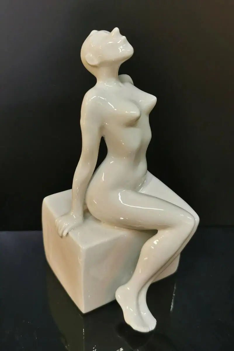 9942959-ds Wagner&Apel Porzellan Figur Schlanke Anke weiß H13cm 0