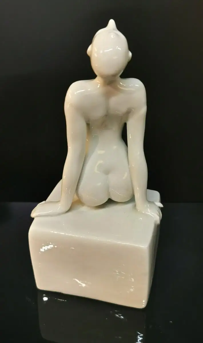 9942959-ds Wagner&Apel Porzellan Figur Schlanke Anke weiß H13cm 2