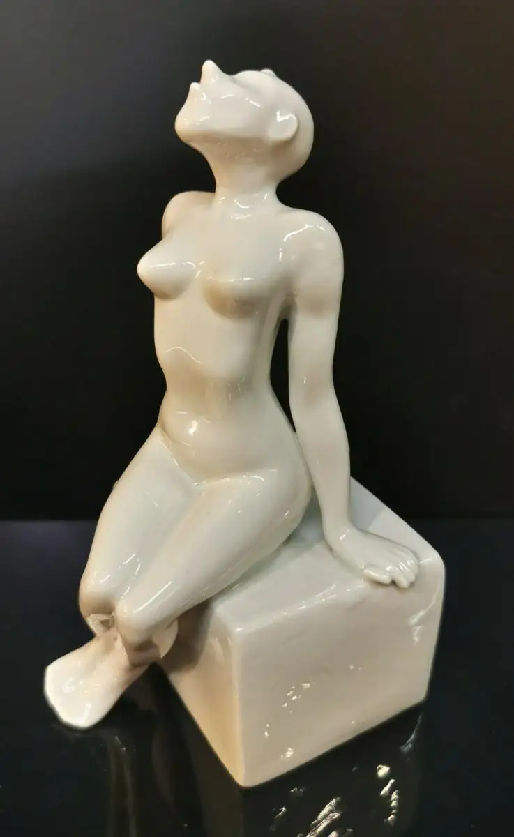 9942959-ds Wagner&Apel Porzellan Figur Schlanke Anke weiß H13cm 3